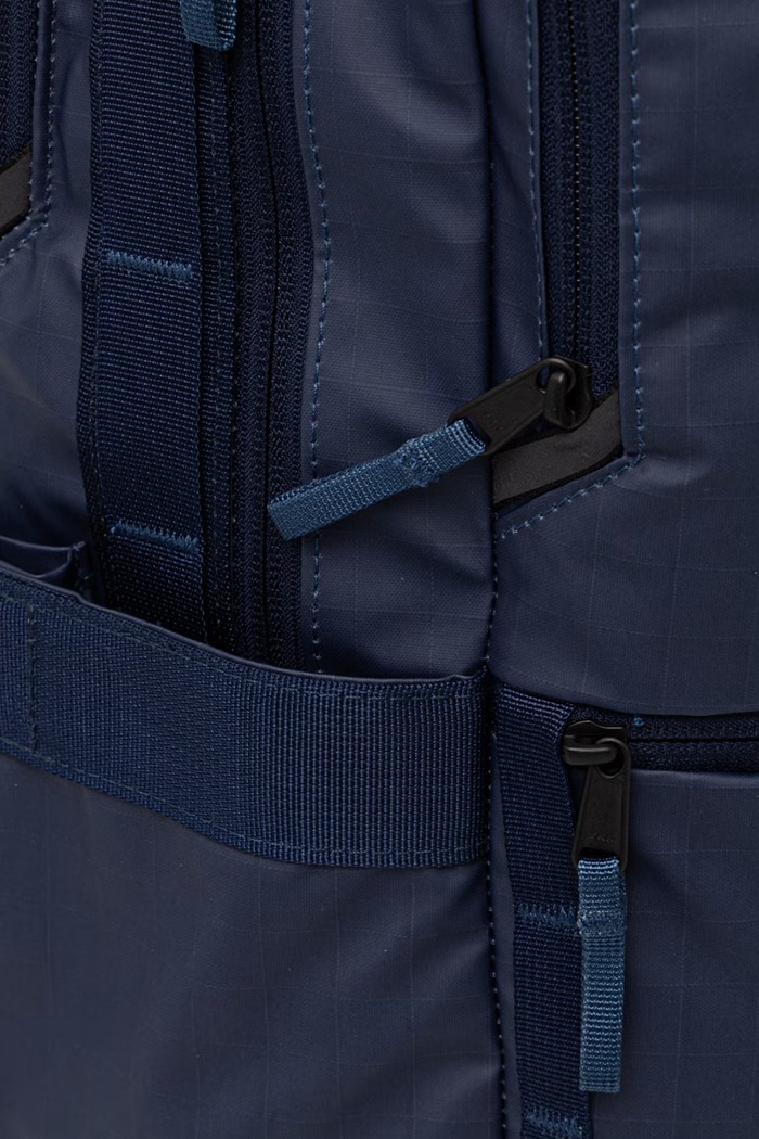 The North Face ruksak na notebook Base Camp Voyager tmavomodrá NF0A81DM9261