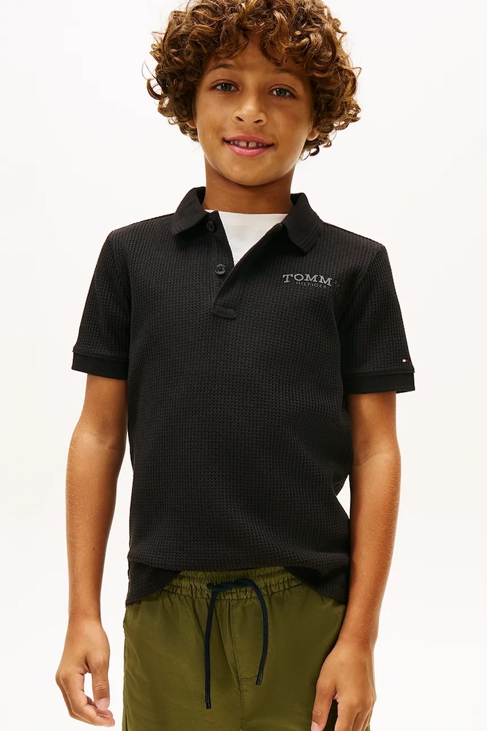 Tommy Hilfiger gyerek póló gombolós fekete KB0KB10363.128.176.PPY2