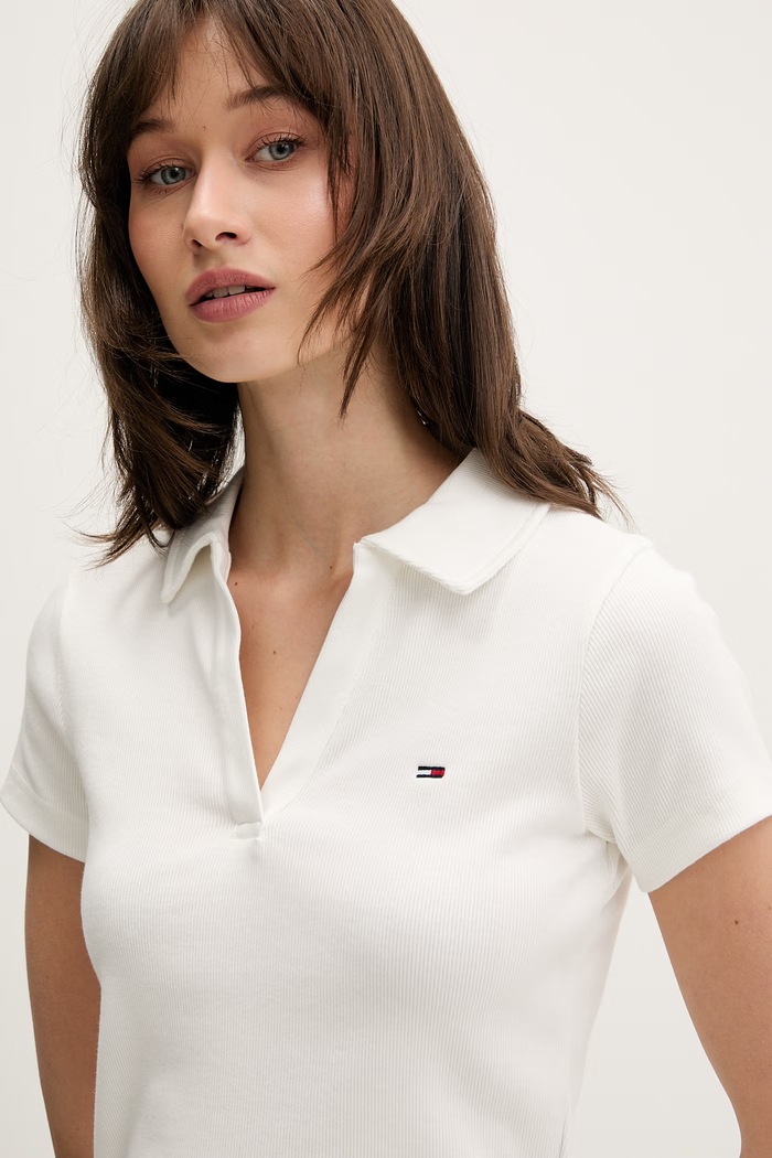 Tommy Jeans polo damskie bawełniane z elastanem biały DW0DW22326