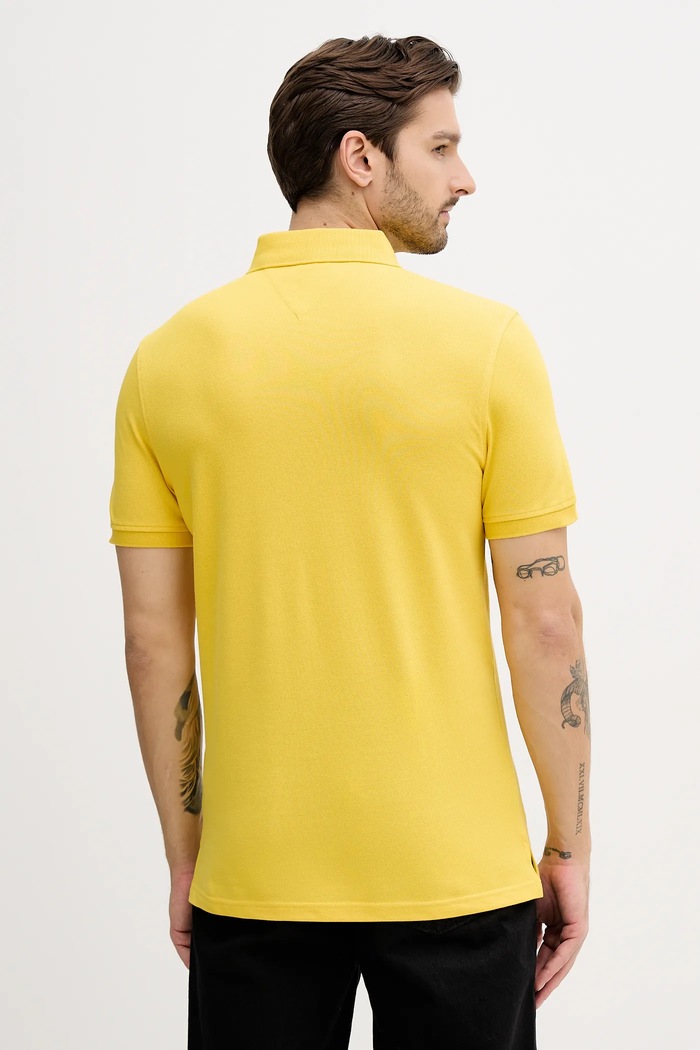 Oblečenie Tommy Hilfiger polo tričko pánske bavlnené s elastanom MW0MW17770. žltá