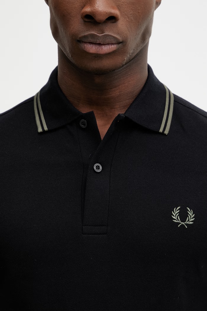 Бавовняне поло Fred Perry чорний M3600.T44