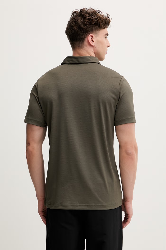 Дрехи The North Face тениска с яка мъжка NF0A2WAZ21L1 зелен