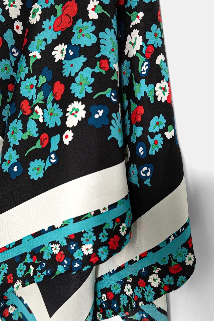 Hedvábný šátek Weekend Max Mara AONESTONEW 2615541164600 béžová SS26