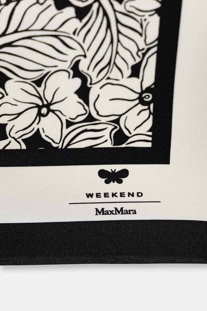 Weekend Max Mara malý dámský hedvábný šátek AONESTO 2615541035600 bílá SS26