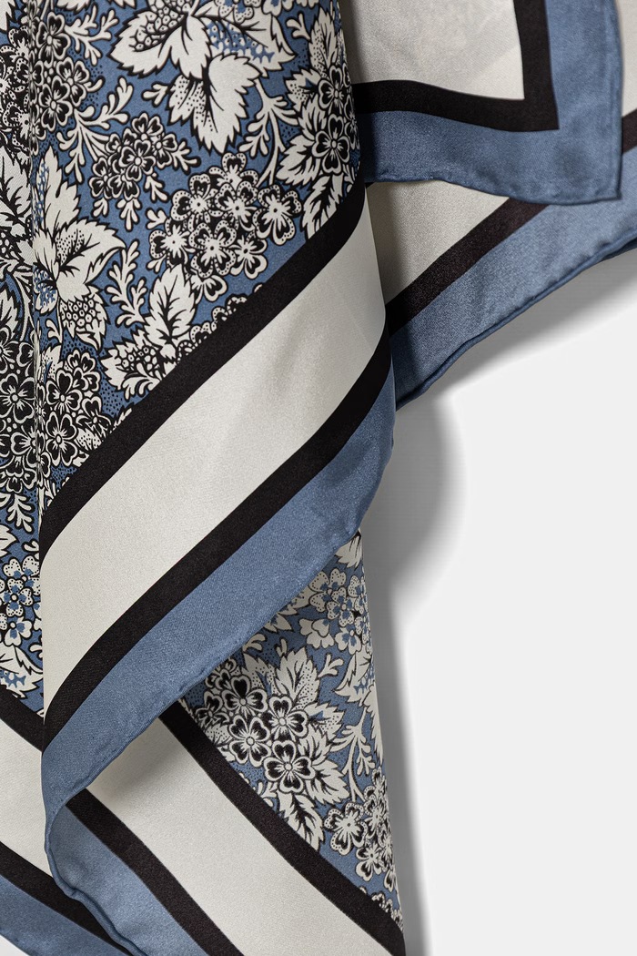 Weekend Max Mara Шал женски от коприна AONESTO 2615541035600 син SS26