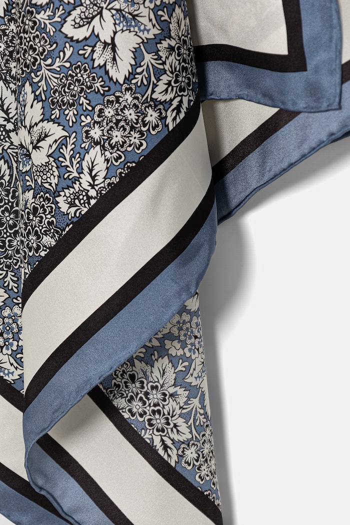 Weekend Max Mara Шал женски от коприна AONESTO 2615541035600 син SS26