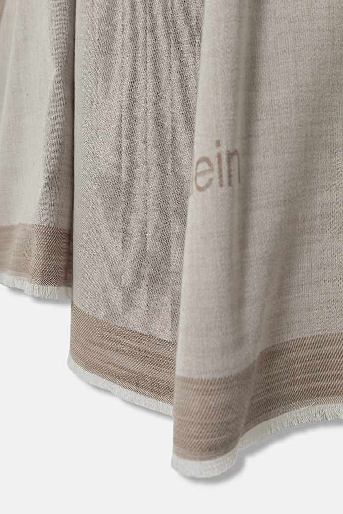 Calvin Klein šátek dámský LV04F8085G béžová SS26