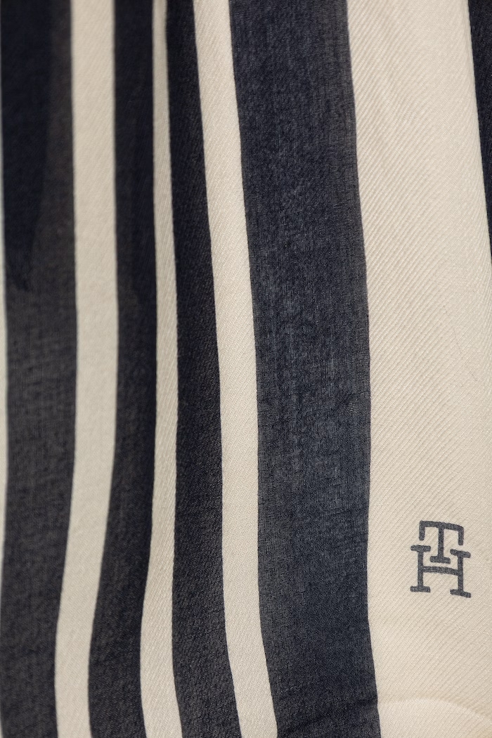 Tommy Hilfiger șal pentru femei AW0AW18326 bleumarin SS26