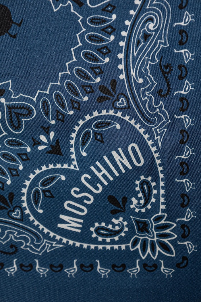 Dodatki Svilena ruta Moschino M3371.03627 modra