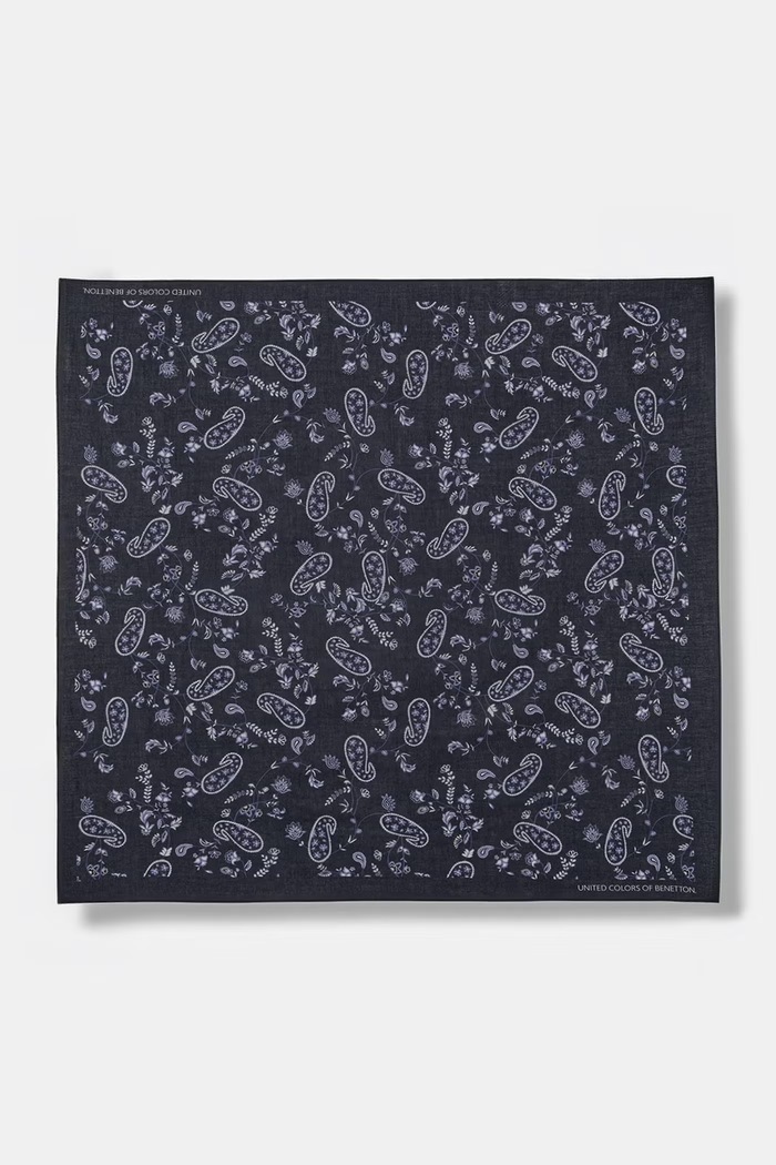 United Colors of Benetton pánska bavlnená bandana tmavomodrá 69MUVU00C