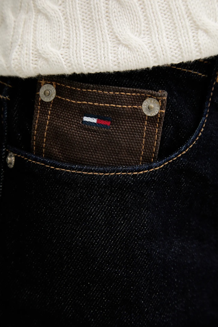 Jeans krilo Tommy Jeans mornarsko modra DW0DW21991