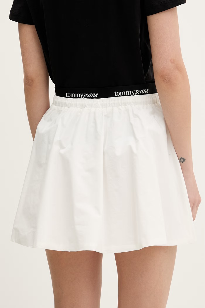 Îmbrăcăminte Tommy Jeans fustă din bumbac DW0DW22299 alb