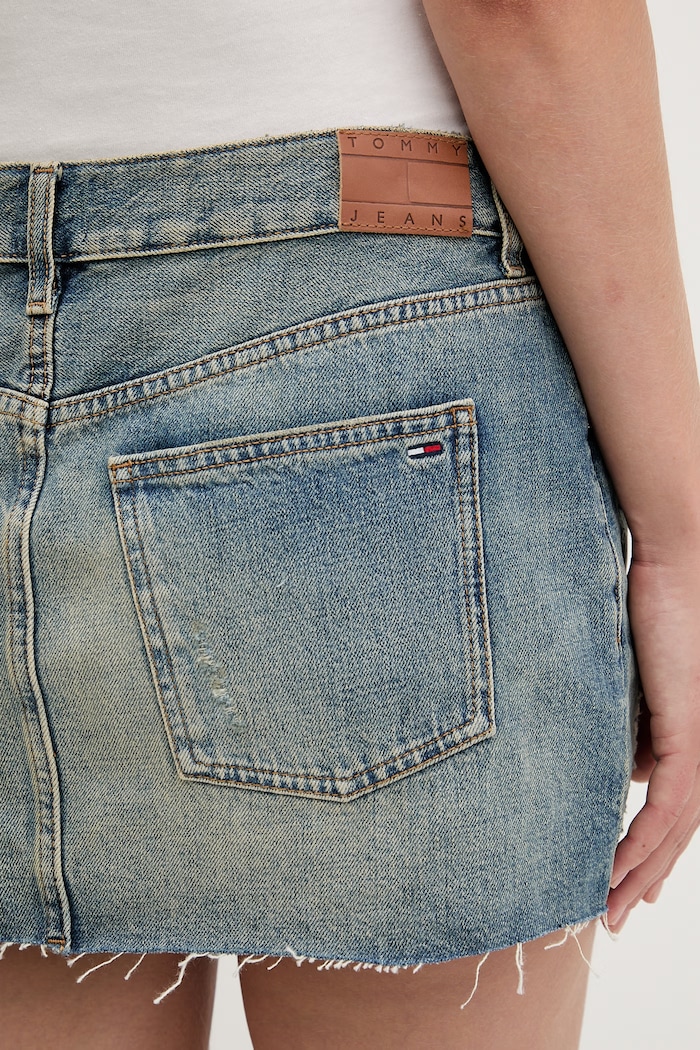Tommy Jeans spódnica jeansowa niebieski DW0DW22390