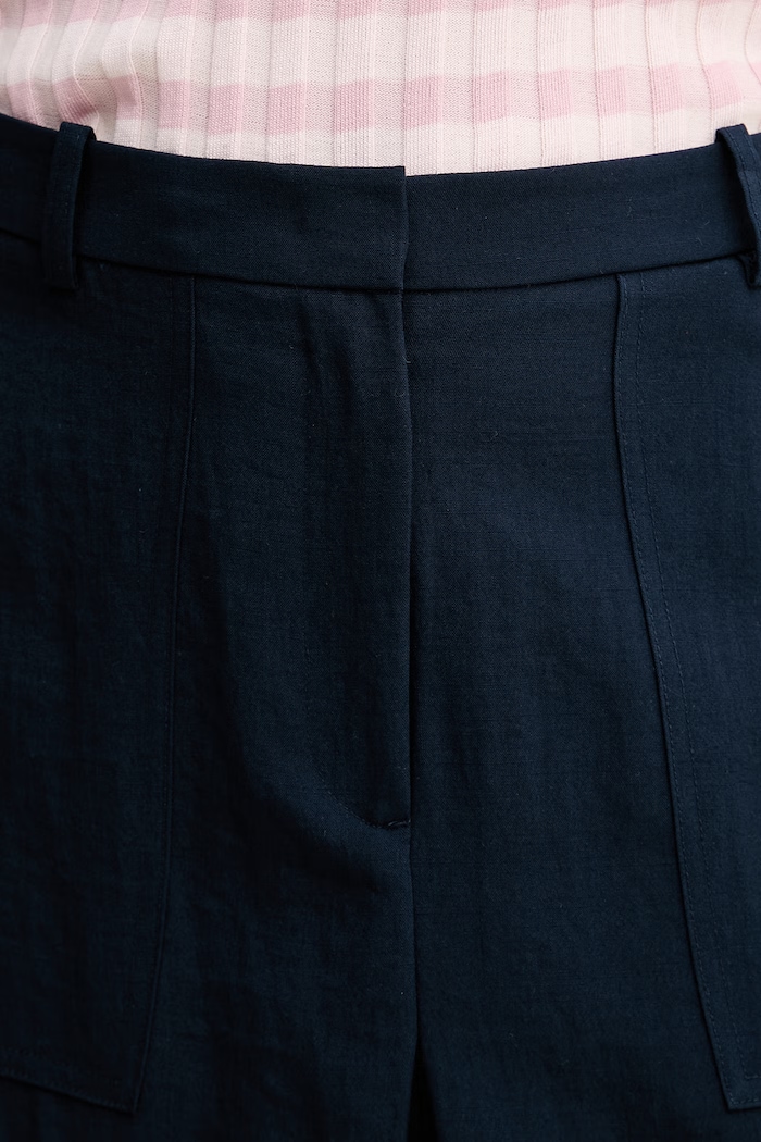 Tommy Hilfiger sukňa s viskózou tmavomodrá WW0WW49673