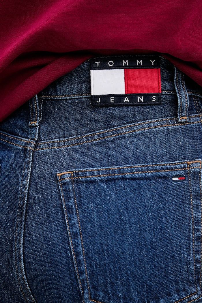 Kavbojke Tommy Jeans mornarsko modra DW0DW22438