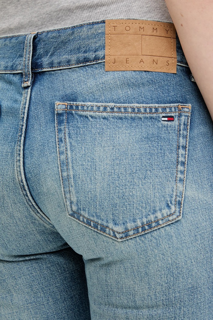Дънки Tommy Jeans син DW0DW22472