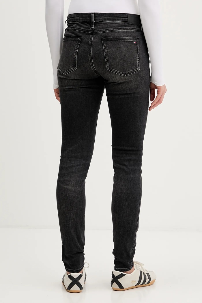 Oblečenie Rifle Tommy Jeans DW0DW22627 čierna