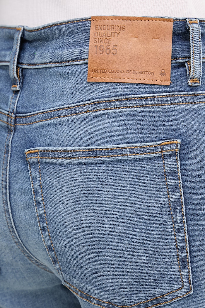 United Colors of Benetton jeansy slim fit damskie niebieski 4IMHDE00H