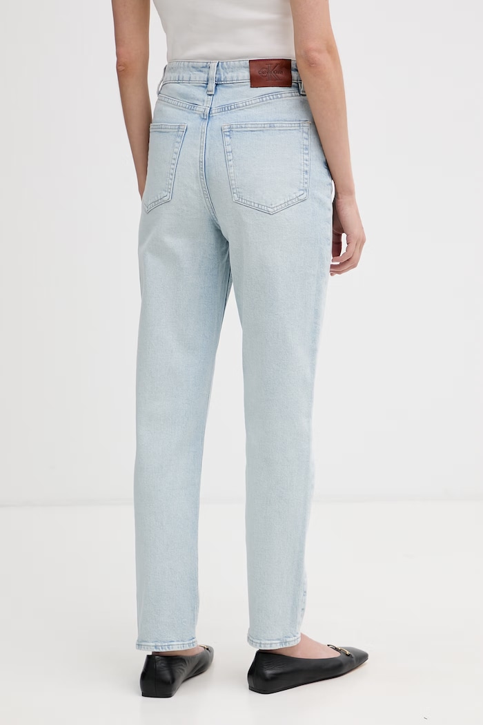 Oblečenie Calvin Klein Jeans rifle mom fit dámske LV047F669G modrá