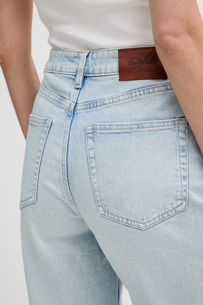 Calvin Klein Jeans rifle mom fit dámske modrá LV047F669G