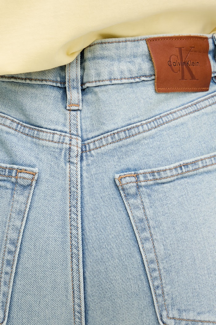 Calvin Klein Jeans rifle mom fit dámske modrá LV047F670G