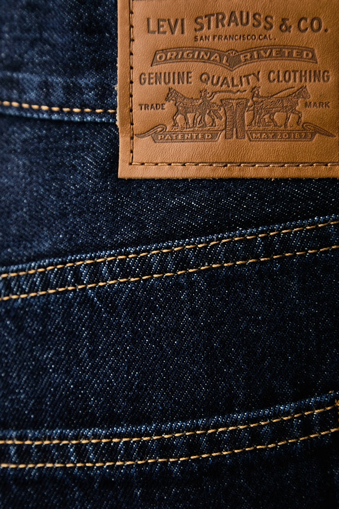 Jeansy relaxed fit damskie EASY DAD Levi's 005DC granatowy