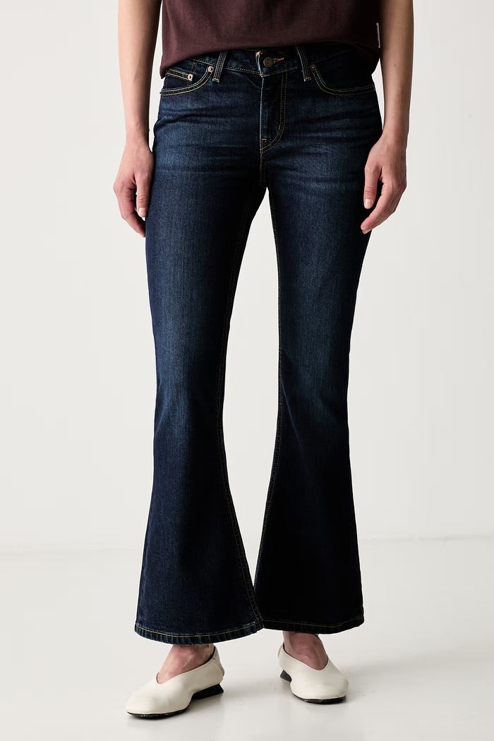 Levi's jeansy bootcut damskie LOW SLIM BOOT granatowy 006KC