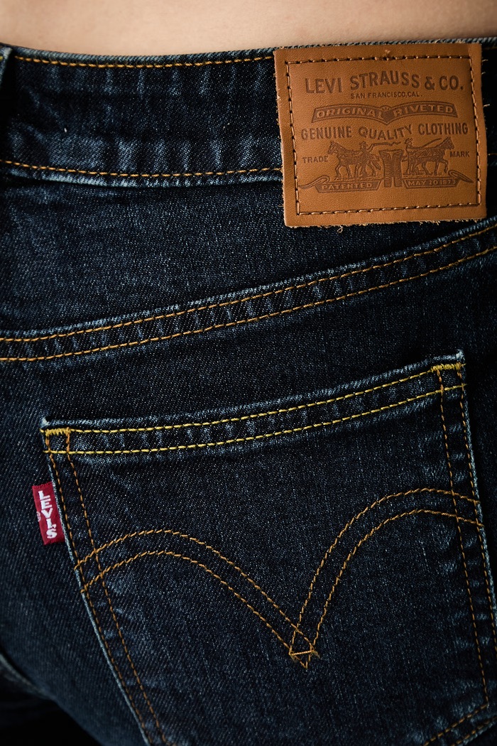 Levi's jeansy bootcut damskie LOW SLIM BOOT granatowy 006KC