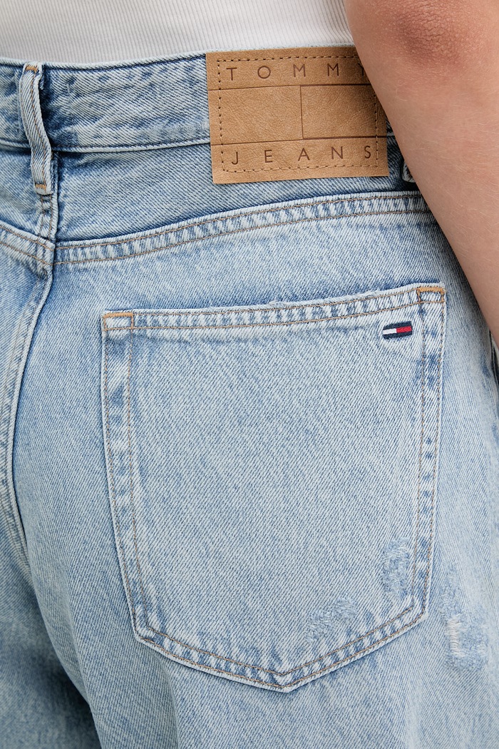Tommy Jeans jeansy loose damskie niebieski DW0DW22377