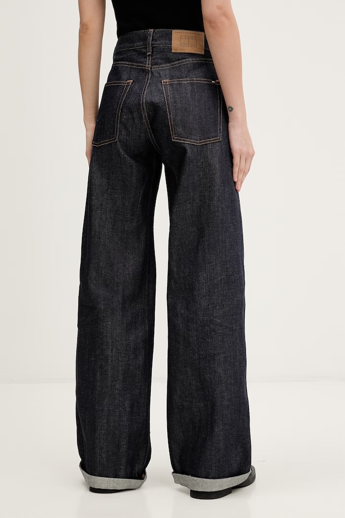 Odzież Tommy Jeans jeansy relaxed fit damskie DW0DW22405 granatowy
