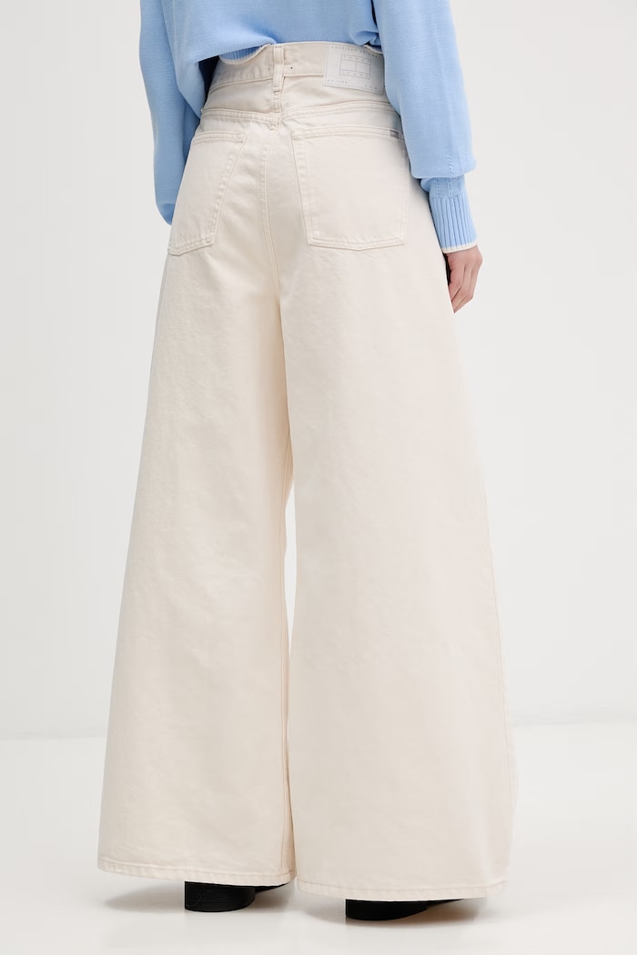 Odzież Tommy Jeans jeansy relaxed fit damskie DW0DW22409 beżowy