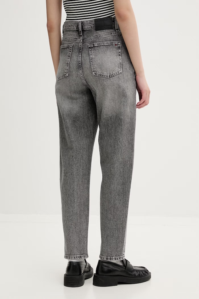 Îmbrăcăminte Tommy Jeans blugi mom fit pentru femei DW0DW22658 gri