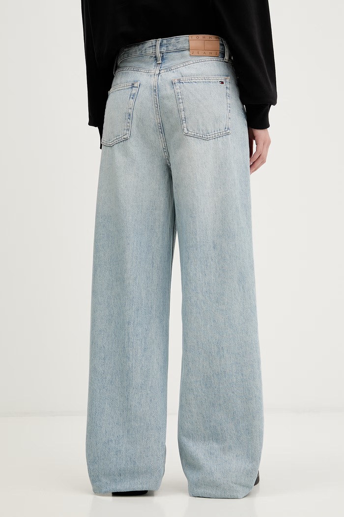 Odzież Tommy Jeans jeansy wide leg damskie DW0DW22659 niebieski