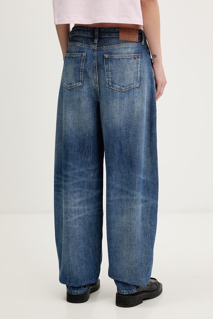 Odzież Tommy Jeans jeansy damskie DW0DW22991 granatowy