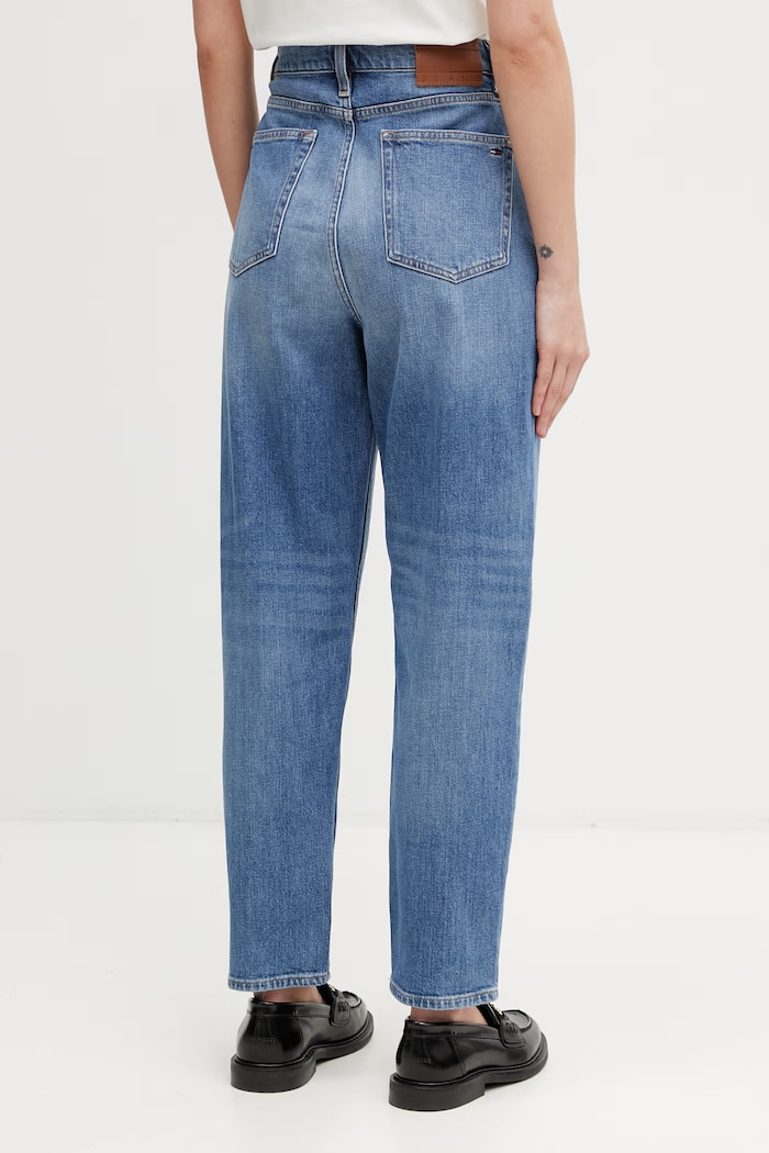 Oblečenie Tommy Jeans rifle mom fit dámske DW0DW22994 modrá
