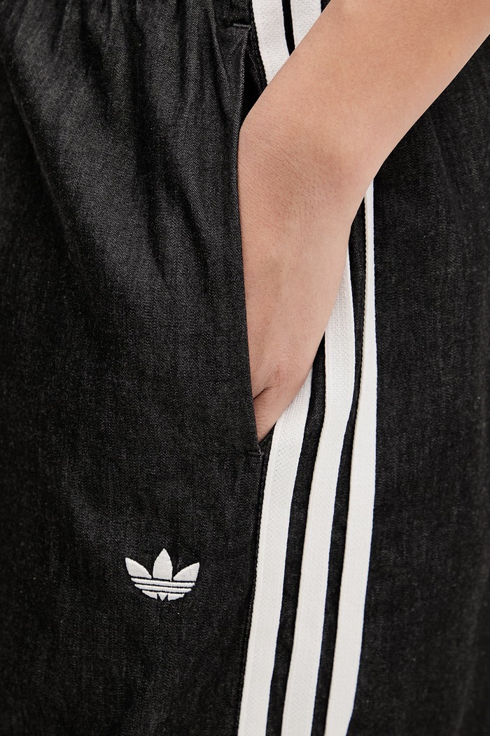 adidas Originals pantaloni drepți pentru femei, din bumbac gri KY8112