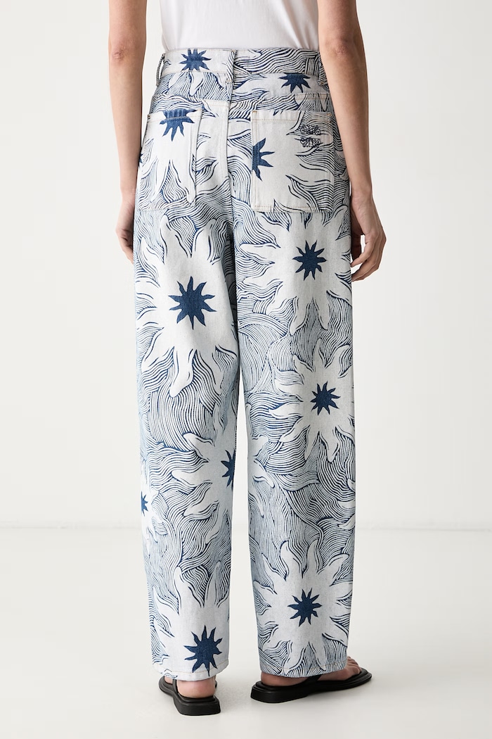 Odzież Never Fully Dressed jeansy relaxed fit damskie NFDTR646 niebieski