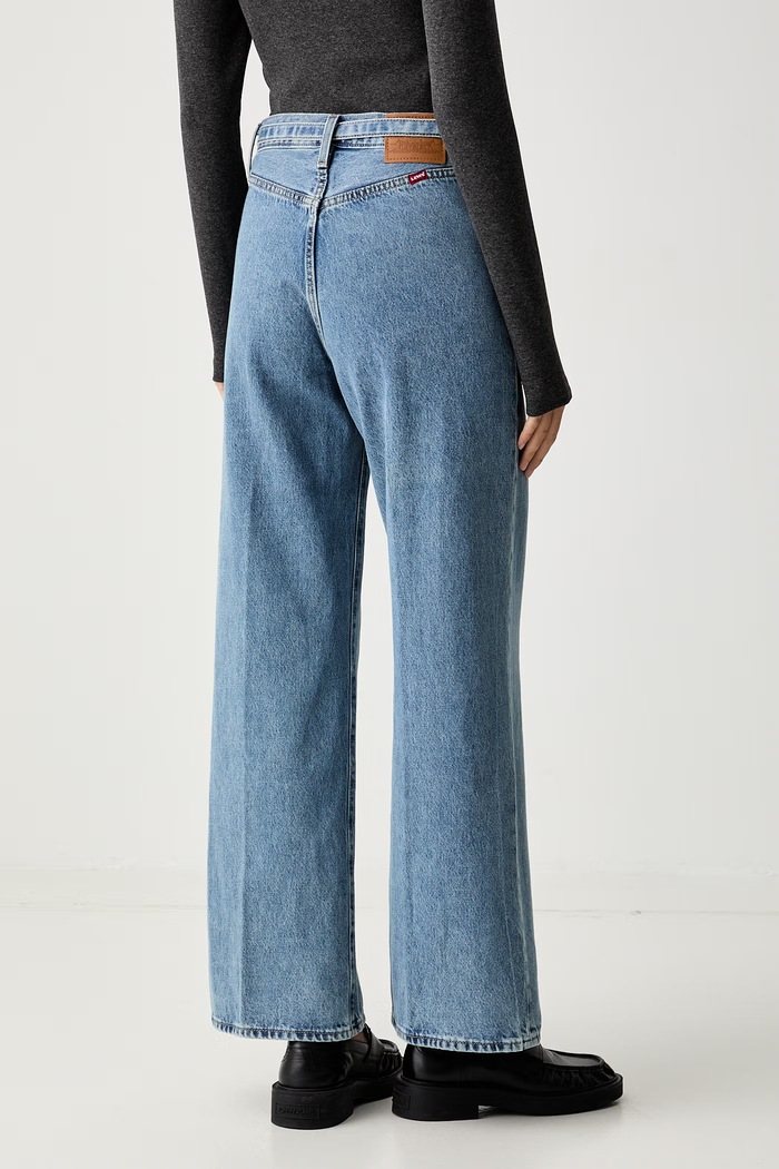 Odzież Levi's jeansy wide leg damskie RIBCAGE WL BELTED 005LK niebieski