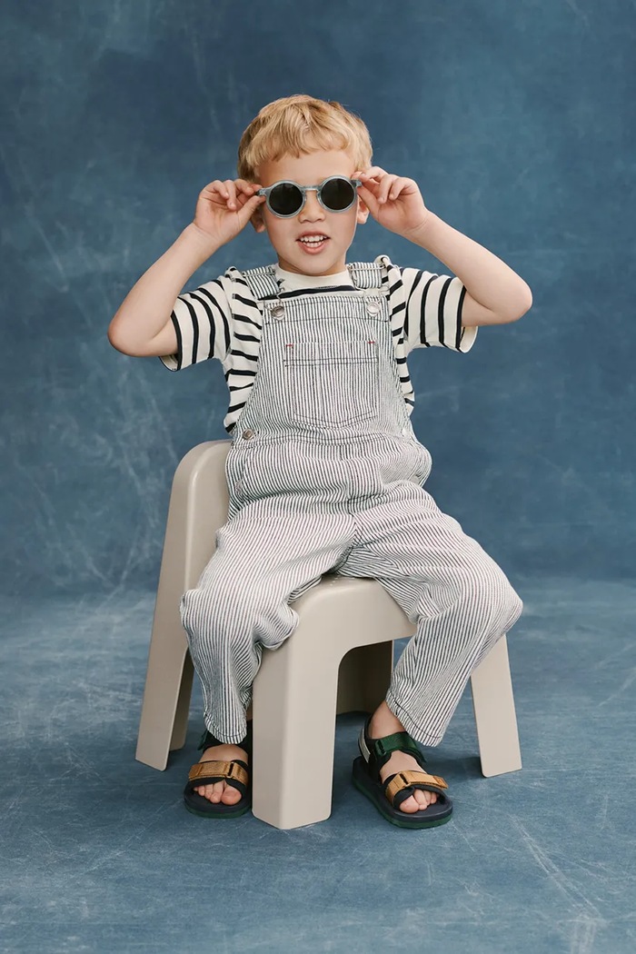 Detské rifle Liewood Delani Stripe Denim Dungarees s reguláciou tmavomodrá LW20579.PPY2