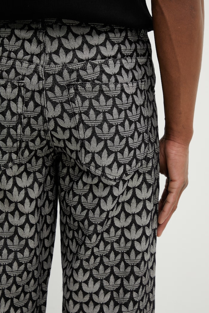 Джинсы adidas Originals чёрный KC6380