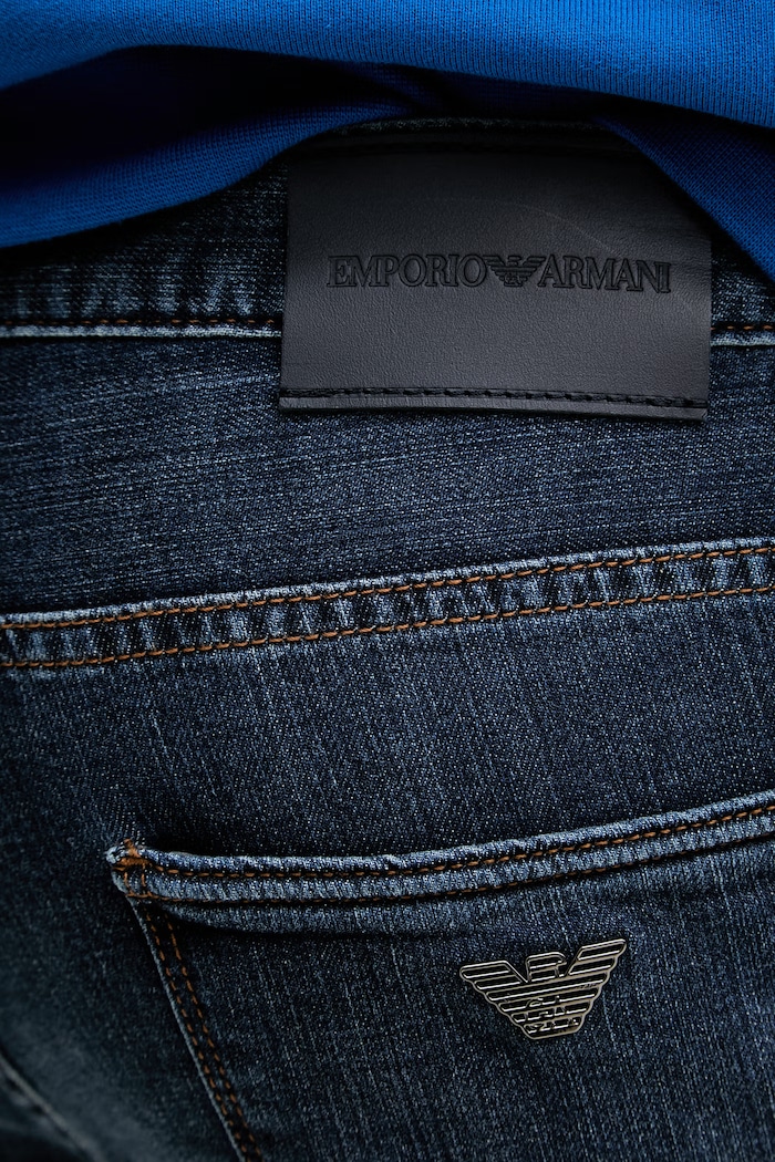 Emporio Armani blugi slim fit pentru bărbați albastru EM000121.AF22248