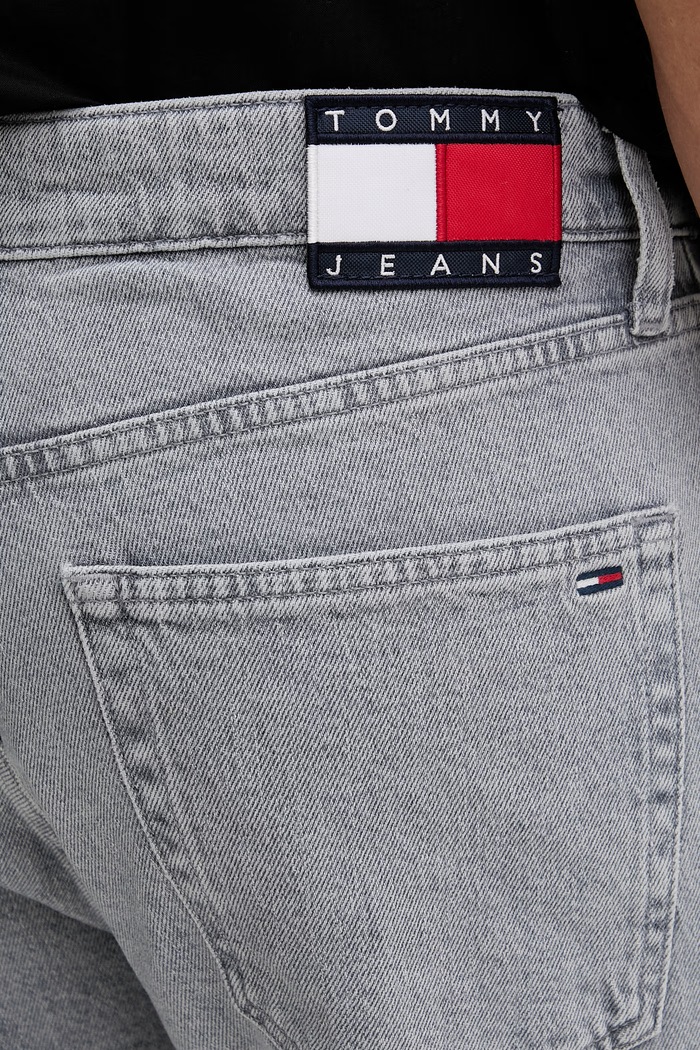 Tommy Jeans rifle straight pánske sivá DM0DM22868