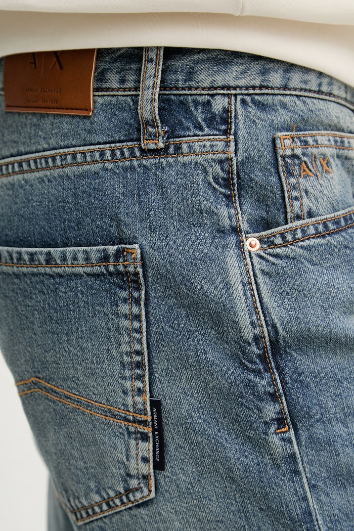 Armani Exchange pánske straight fit džínsy modrá XM000069.AF24441