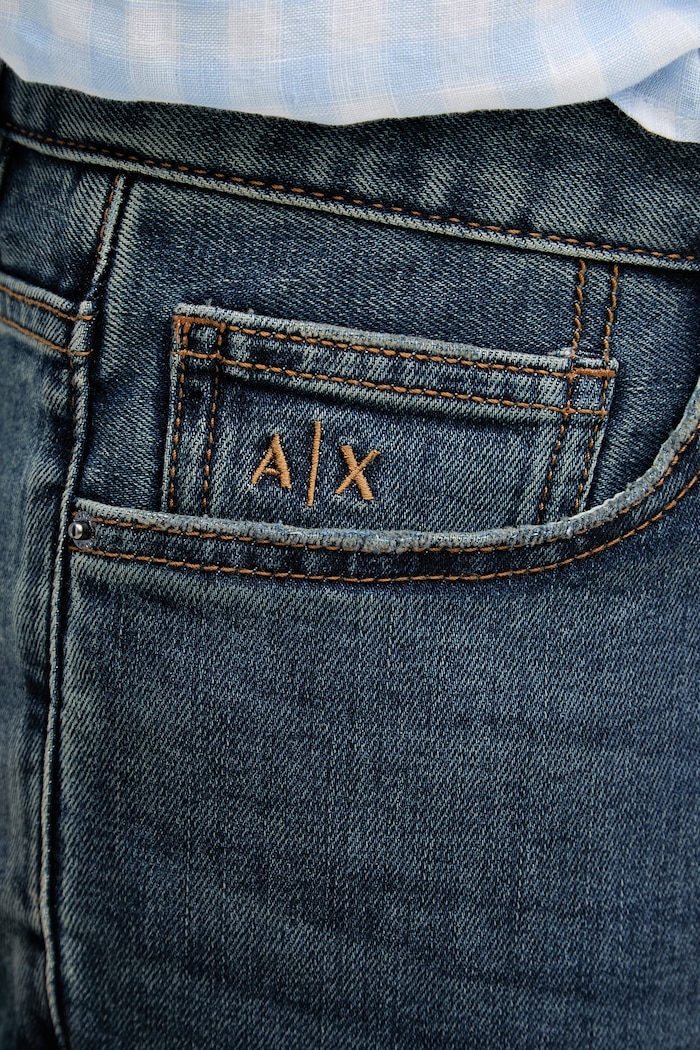 Armani Exchange rifle slim fit pánske tmavomodrá XM000070.AF24463
