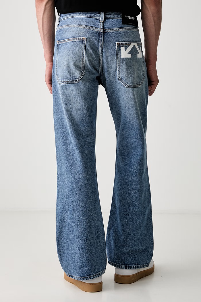 Одежда Off-White Half Arrow джинсы relaxed fit для мужчин 44XYA18JS26D002400 голубой
