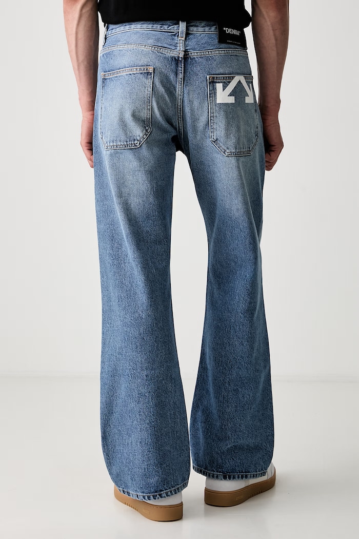 Одежда Off-White Half Arrow джинсы relaxed fit для мужчин 44XYA18JS26D002400 голубой