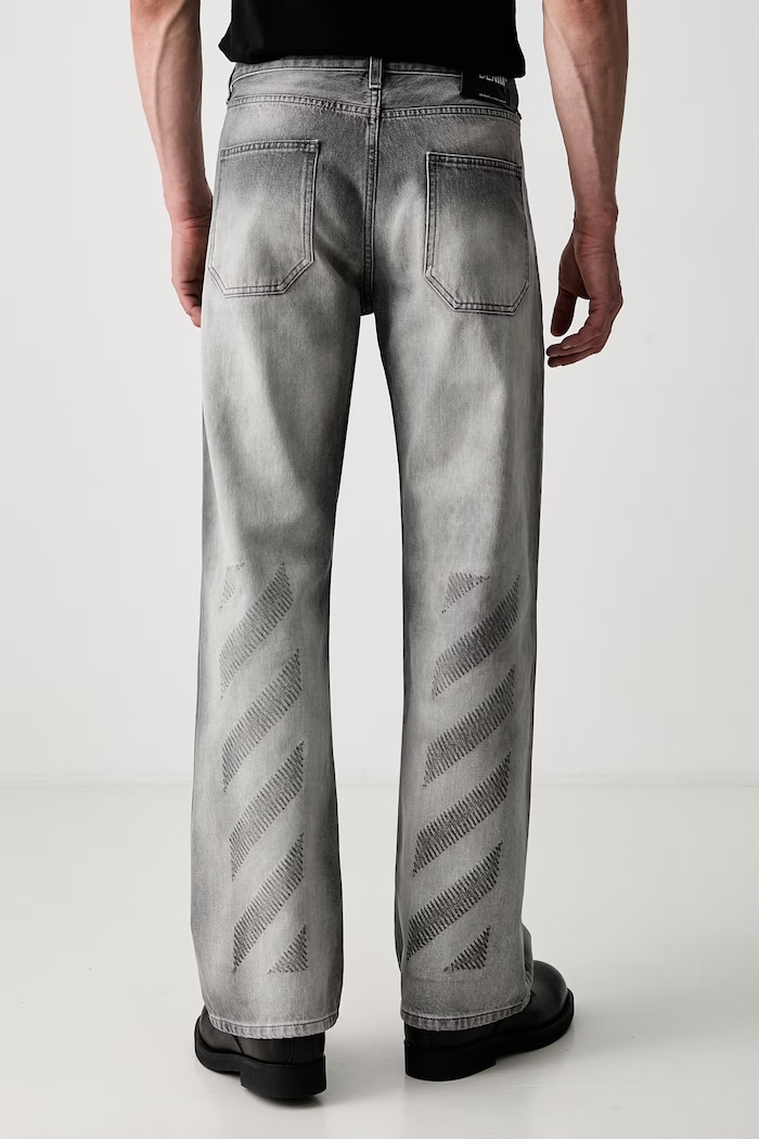 Одежда Off-White джинсы relaxed fit для мужчин 44XYA18JS26D003020 серый