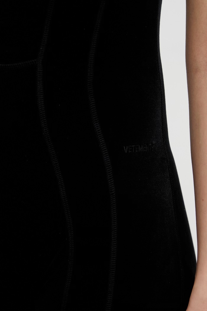 VETEMENTS salopeta de catifea Push-up Romper WE76BD411B negru