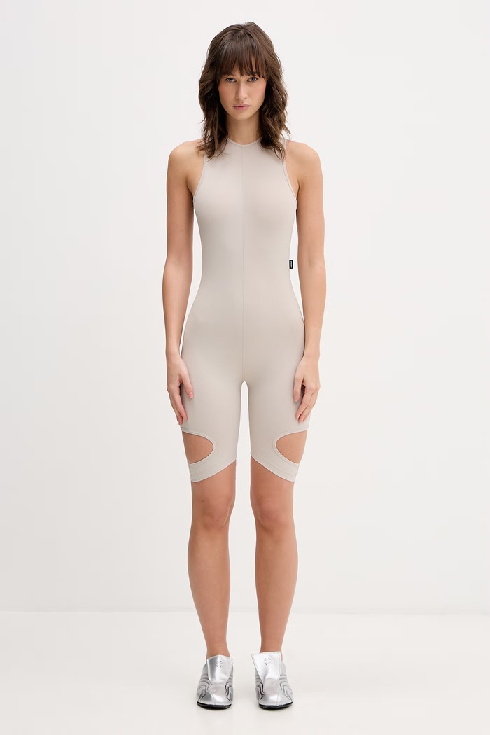 VETEMENTS kombinezon Tease Romper WE76BD465I beżowy