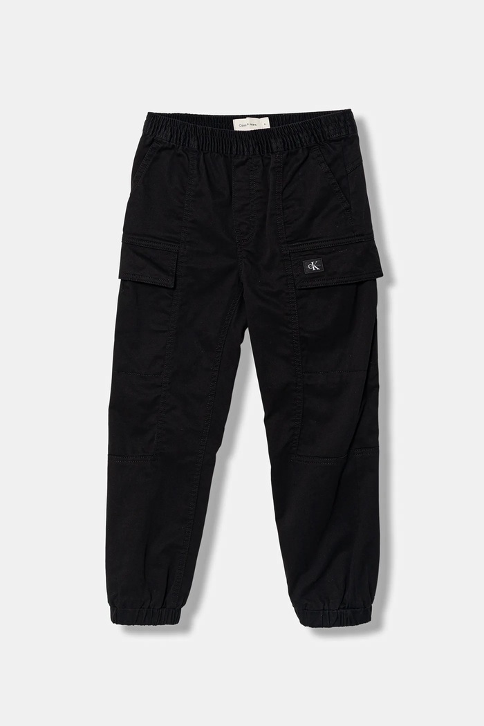 Nohavice Calvin Klein Jeans nášivka čierna IB0IB02603.128.176.PPY2